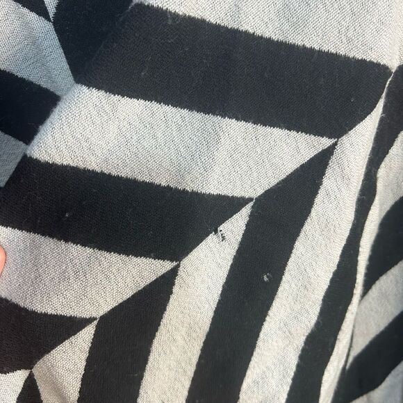 5 for $25🔥Lululemon Pranayama Scarf- Black / Nimbus One Size - Picture 3 of 7